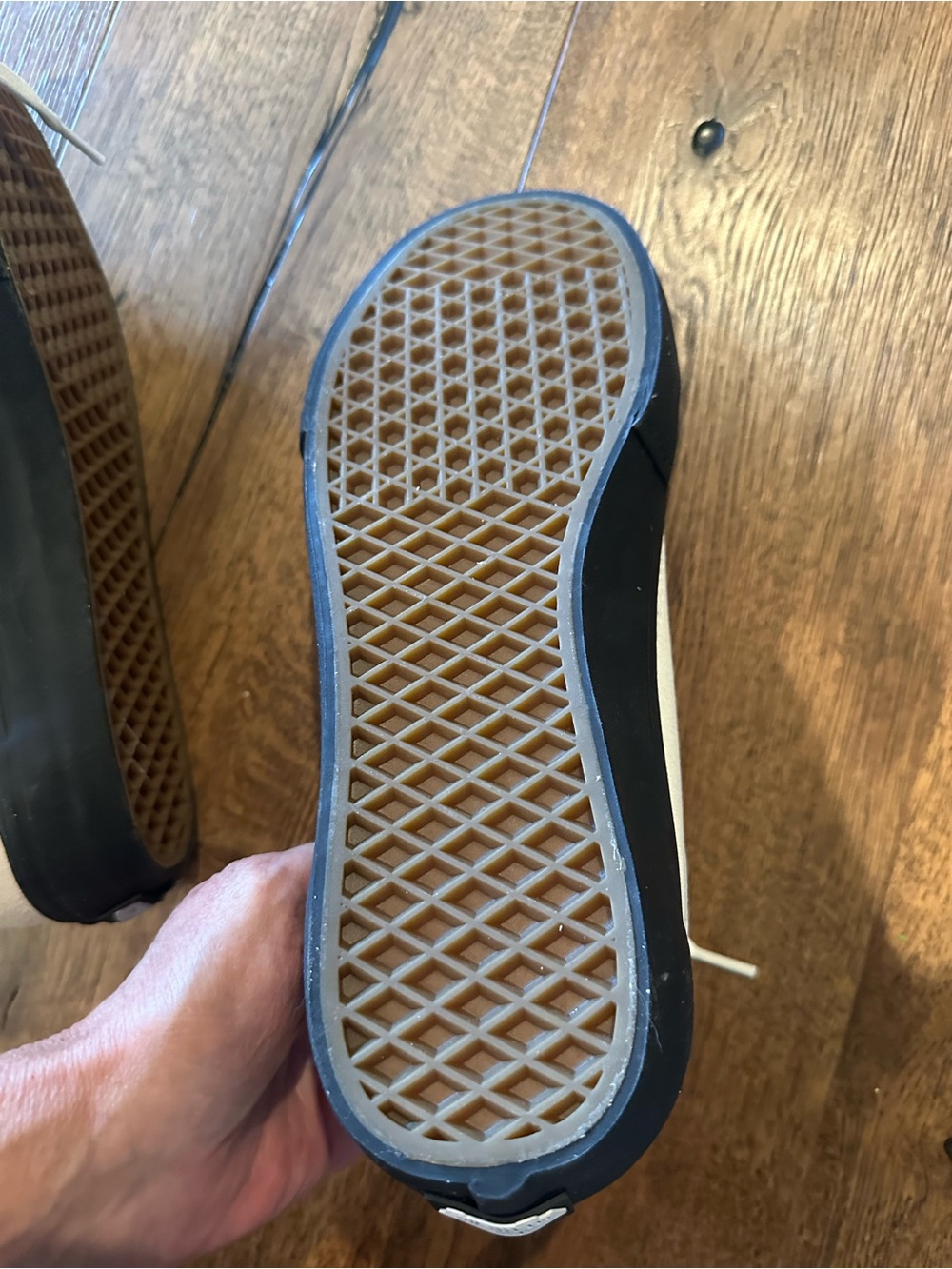Vans - Picture 7 of 10